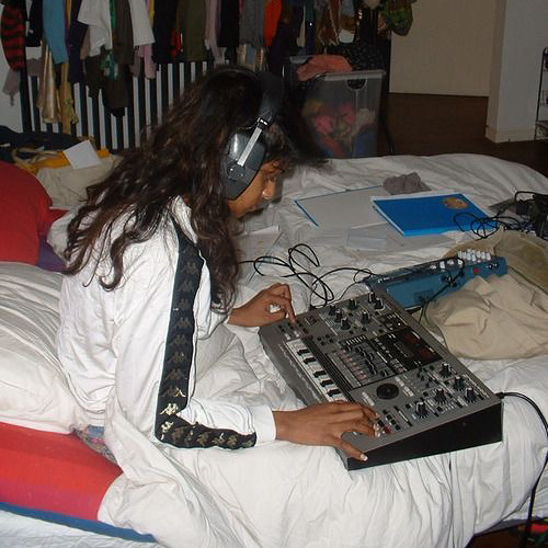 arca x machine girl (tiro x frenesi)