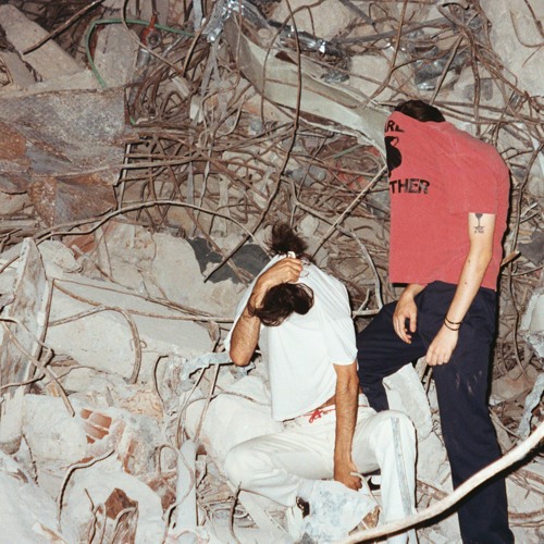 טוכטי וקרם גוֹף - אדום לבן