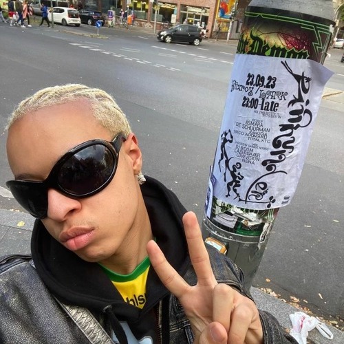 Einhundert @ Refuge Radio: Total XTC (Sept 22)