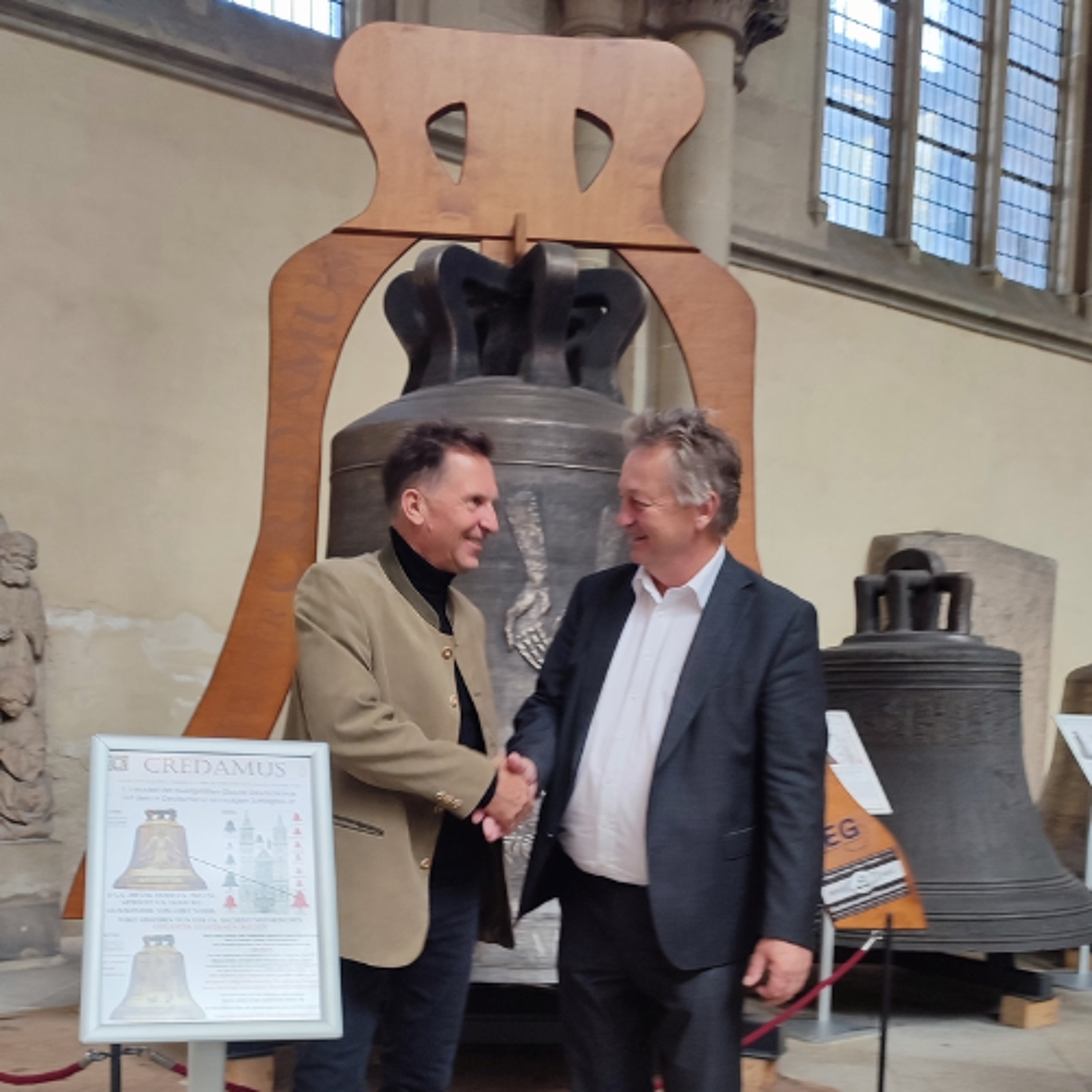 Domgeläut: Innsbrucker Firma Grassmayr gießt die Credamus