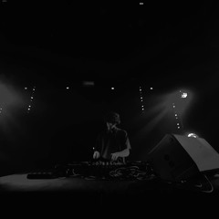 WARMUP SET HOUSE/ TECH HOUSE