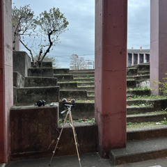 241110-162002 大ホール外-階段