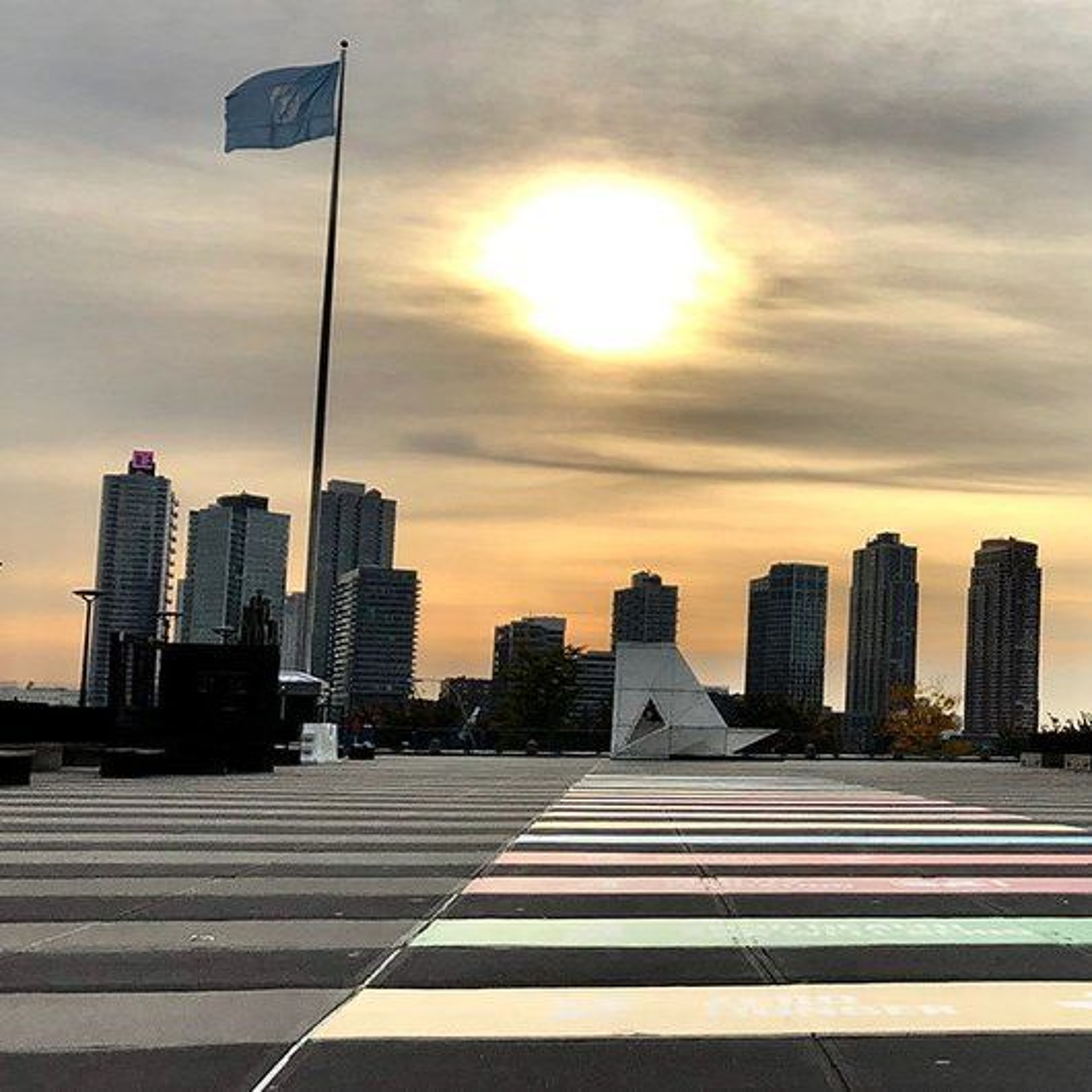 Chefe da ONU marca 79 anos da organização com apelo sobre soluções para desafios globais episode artwork