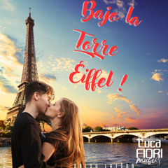 Bajo la Torre Eiffel