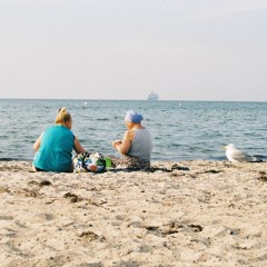 Abendan Grannies On A Trip - B-Manesh
