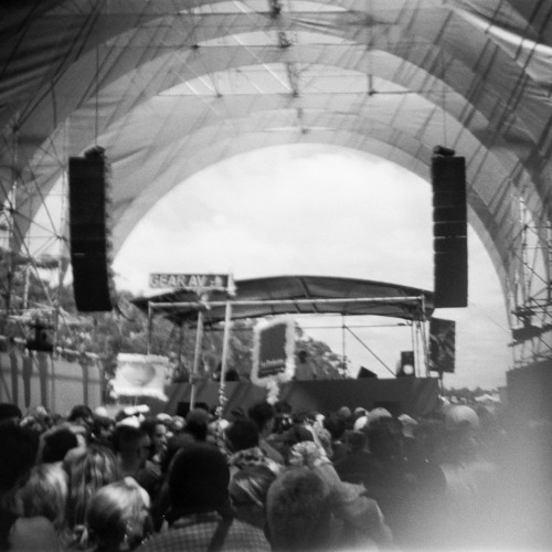hard groovin rave of a mix