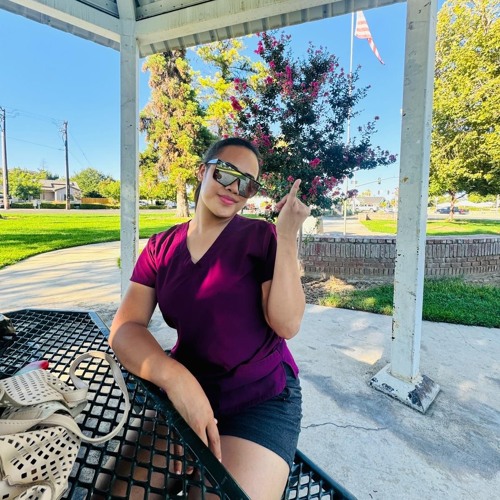 𝒫𝑒𝒶𝓀𝒾𝓃𝑔 𝒪𝓊𝓉 𝒴𝒶 𝒲𝒾𝓃𝒹𝑜𝓌 💞🫠