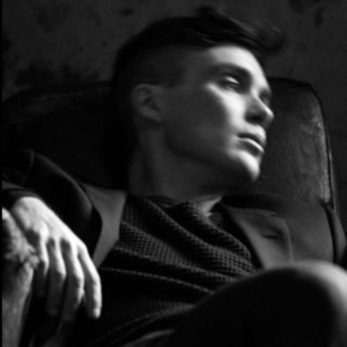 يافهد أنا عندي ضلوعي في يدينّك.