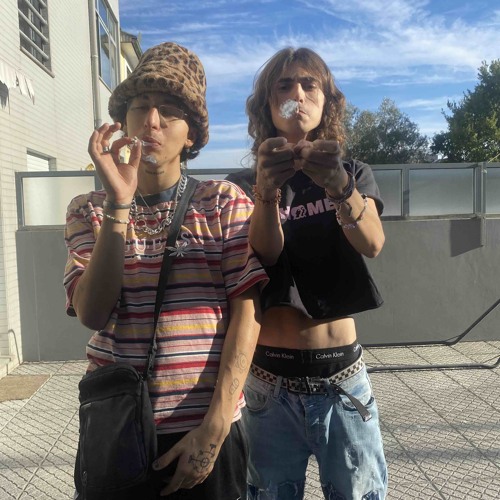 Puto Roger, tripsyhell : Extintor (Prod. 555laughter)