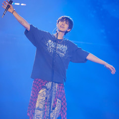 Walk On Memories (Live) - Chanyeol