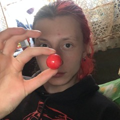 джинсы порезаны
