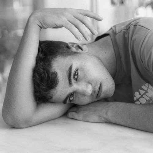 ١_ومن الوحدة ما قتل