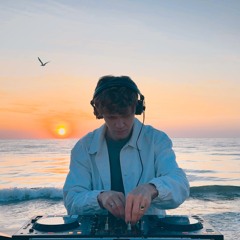 Chill and Relax Deep House Set - Sunrise Vibes - by Paxtone