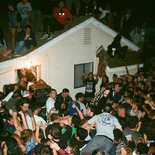 Crowd Surfn (3M Kage)