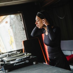 Kyra Khaldi | In Light & Night | 22.07.23 |