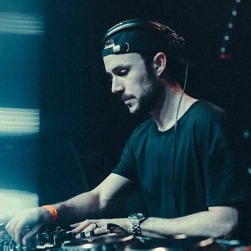 Metrik Parallel Vip Stream Metrik - Cadence VIP (ft. Reija Lee) by MIHUL | Listen online ...