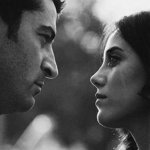 اعاتبك لاني احبك