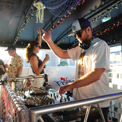 boat party house set in NYC September 2025