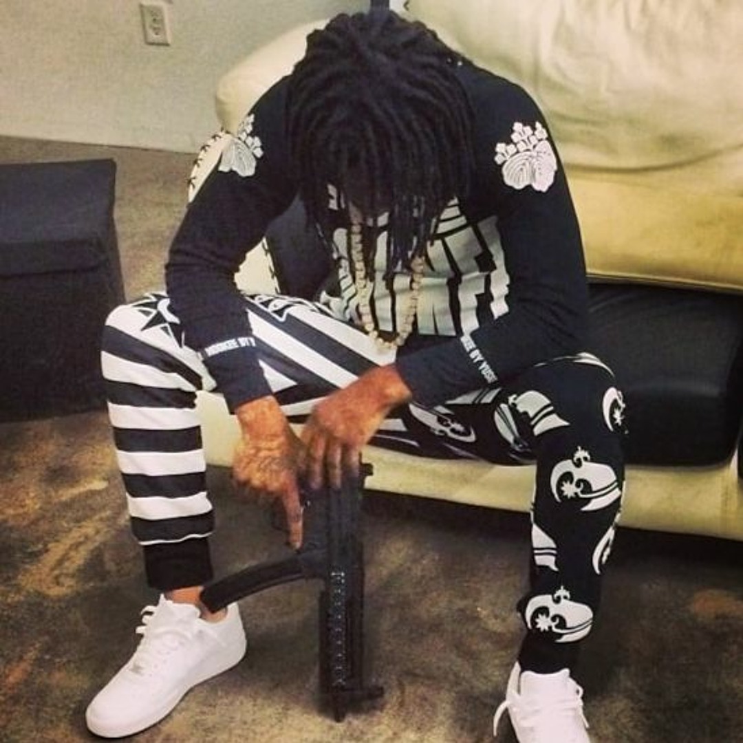 Listen to (2K MIX) CHIEF KEEF THA GOAT MIXXX / dm 4 mixes by