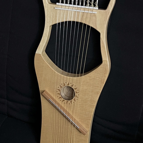 Walter.e 10 string Davidic Kinnor - metal strings tuned to A=444 Hz - improvisations 1