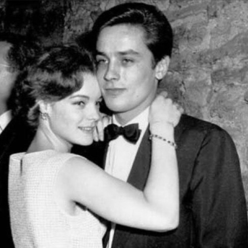 " واحدٍ صار حبه كنه النحت "