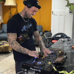Tech House 001