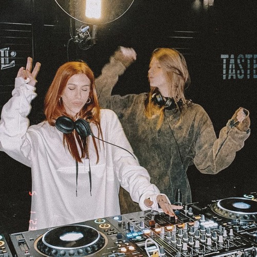 Tina B2B Nach At FlamaxHyde