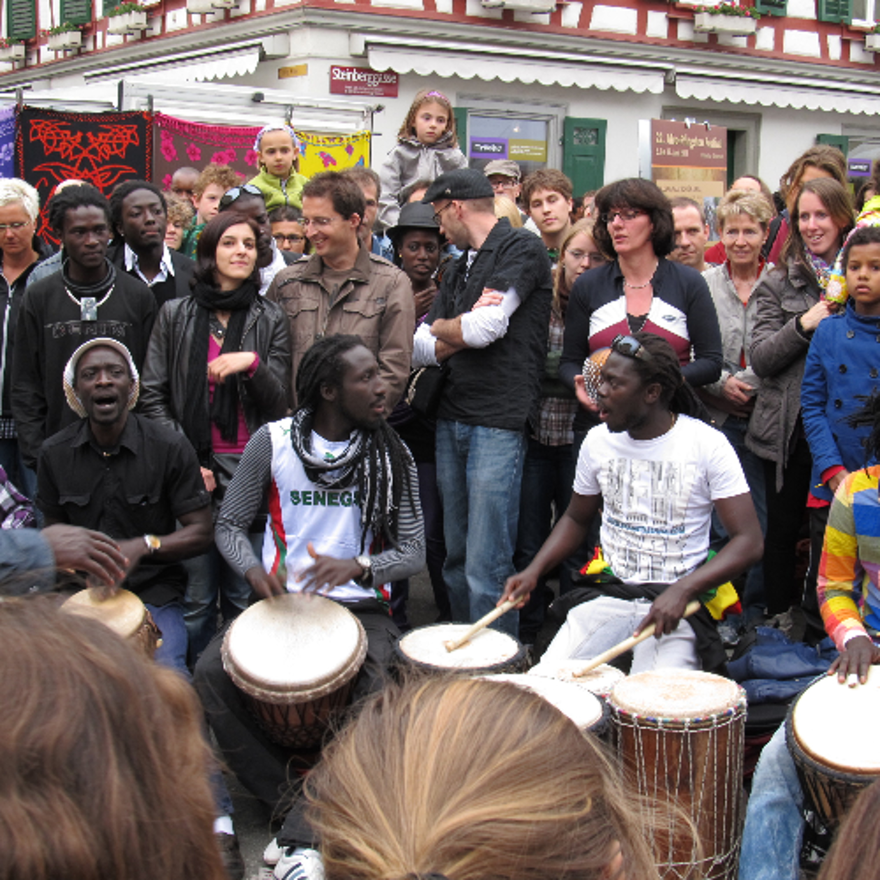 DEZA kürzt Angebot der Afro-Pringsten (20.3.) episode artwork