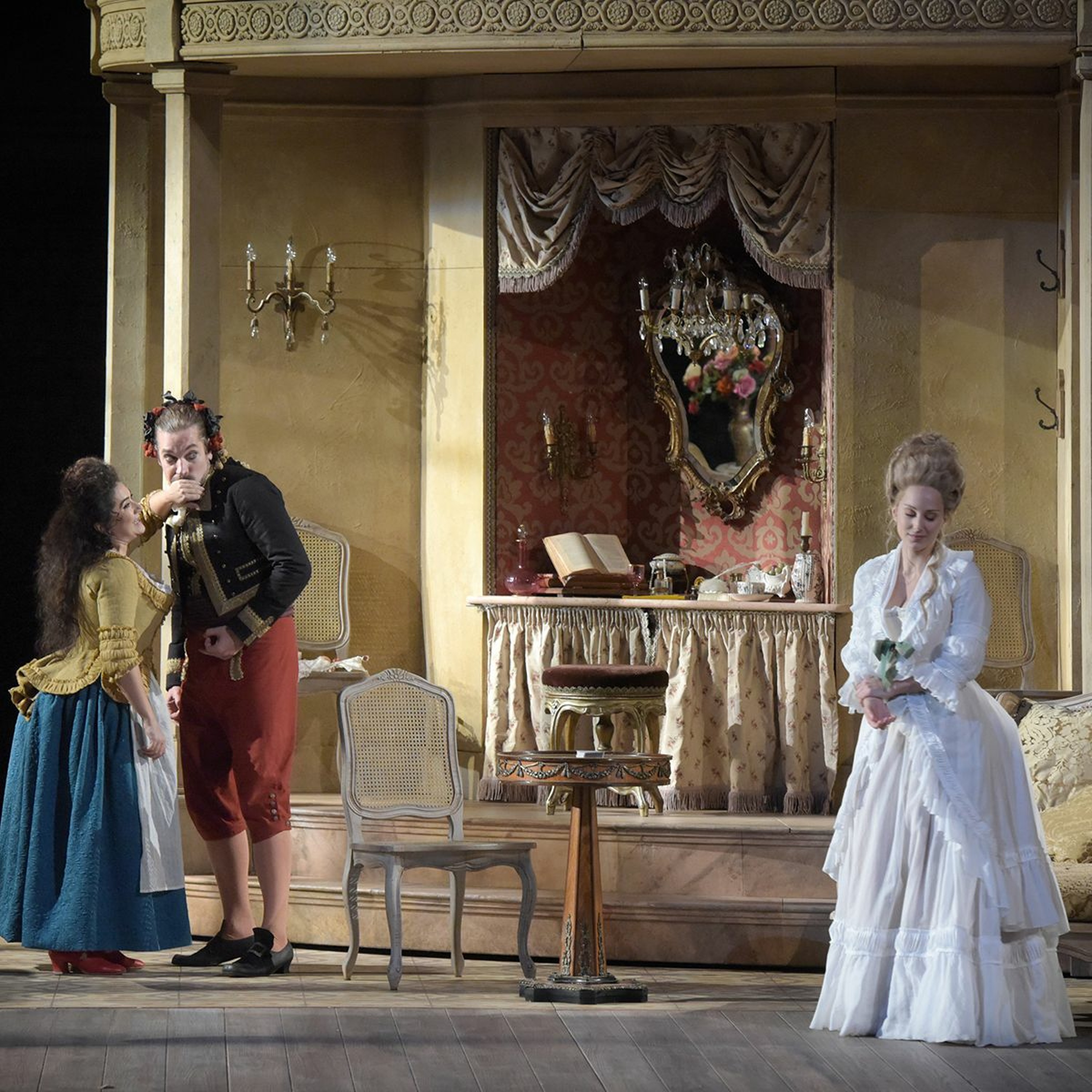 LA Opera Podcasts: Behind the Curtain
