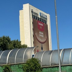 Busy Street, Quiet Mind