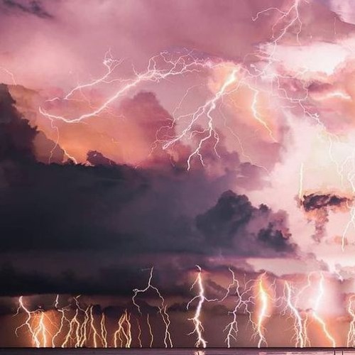 Rain (IG: @Trulyyarsi)