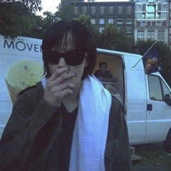 Crystal Castles - Untrust Us (Butyreux remix)