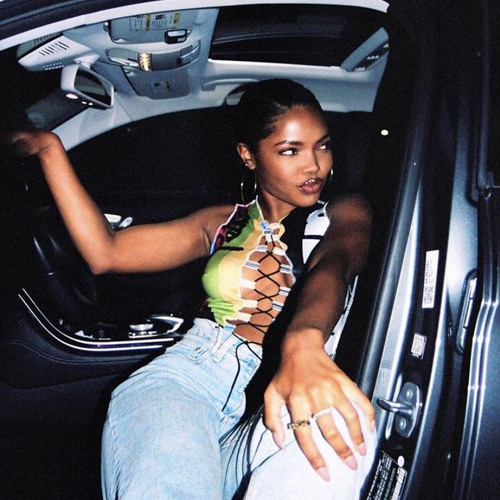 she a rockstar she a sex symbol