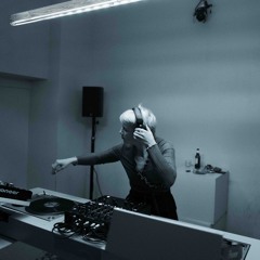 sweatFM #08 (Guest: Fraiser)