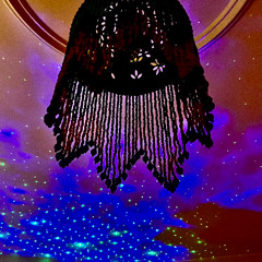 Sonntagsausklang , Barfuss auf dem Teppich..