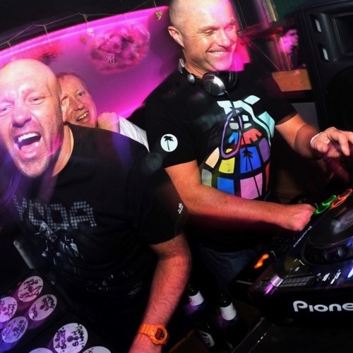 Graham Dixon - ( Mini Random House Mix ) - May 2024