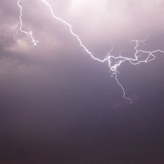 220621 · 0:13 am ·  An hour of thunderstorm