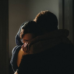 ‎⁨ضميتها لين أنقطع سلسالها ⁩..
