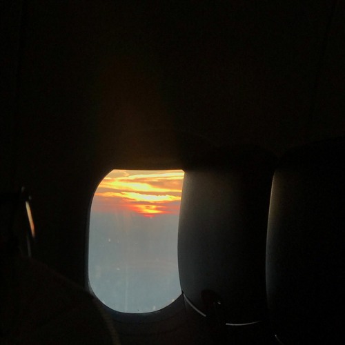 "và tôi viết tên em lên cây cột điện" khá anh