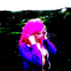 HEADPHONES ON ADDISON GARAGE EDIT-CHRYSCHRYS