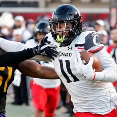 UC 35 ECU 13 To Cap Perfect Regular Season Nov 26, 2021