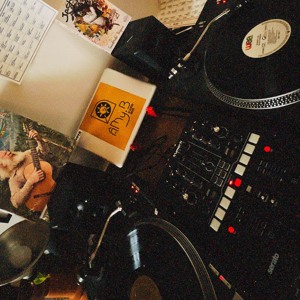 Carnavália Sounds w. Dj âMy B. (04.10.24)