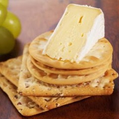 Brie N Crackers