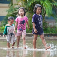 CHILDREN CREATE THE WORLD