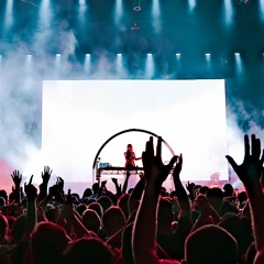 Pretty Girl // Live From The Forum