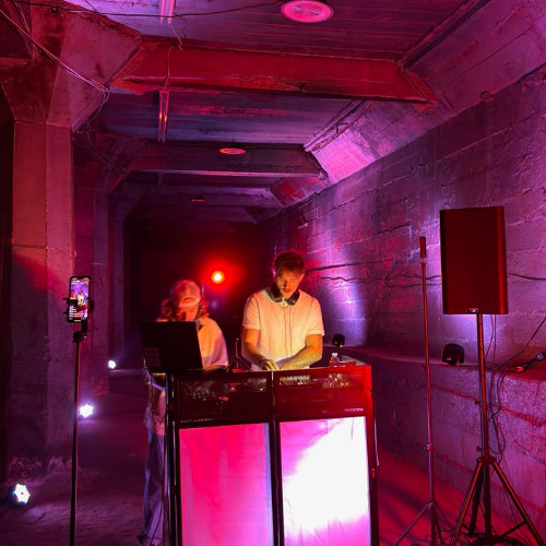 on&on Warehouse DJ Set (Sexy House, Acid House, 140, Bass House)