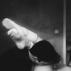 أديب الدايخ _ افدي اللتي لو راها الغصن مال لها