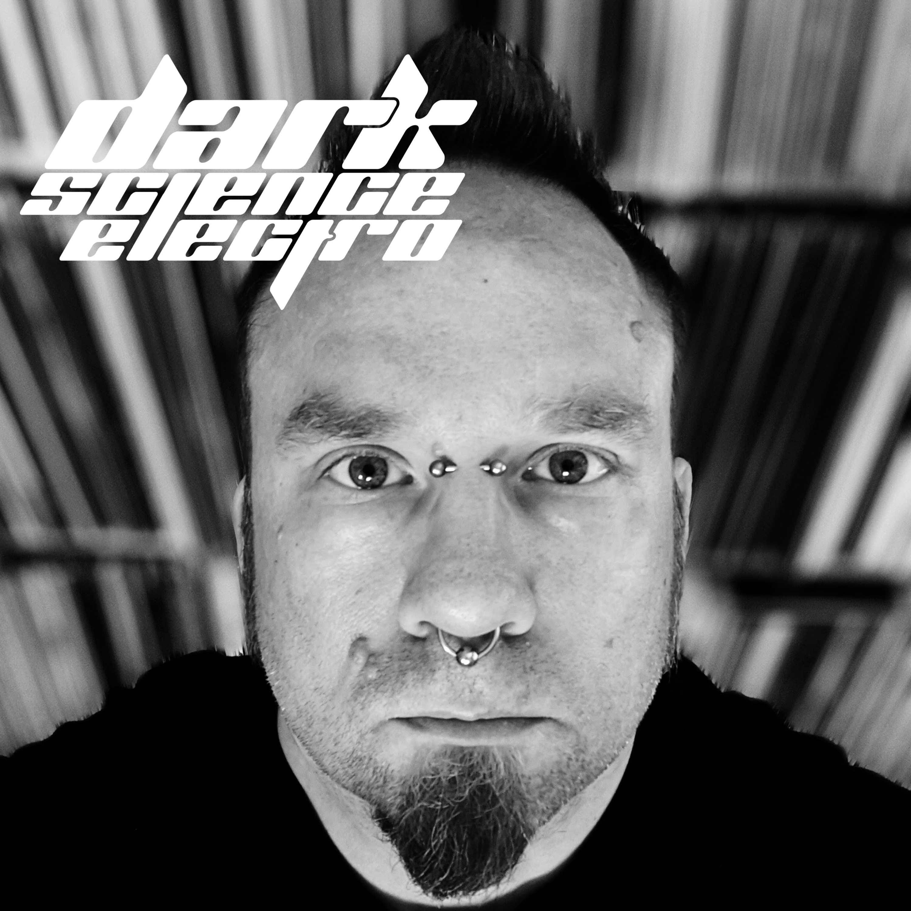 Dark Science Electro - Episode 651 - 3/4/2022 - dcom guest mix