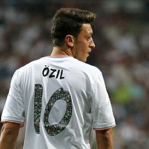 Kevin Macleod- Le Grand Chase