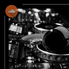 Soulful/Deep house mixed in summer 2012 by Mark Plumb